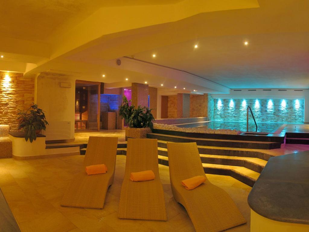 Double or Twin Room Spa Access,124552302:JPEG